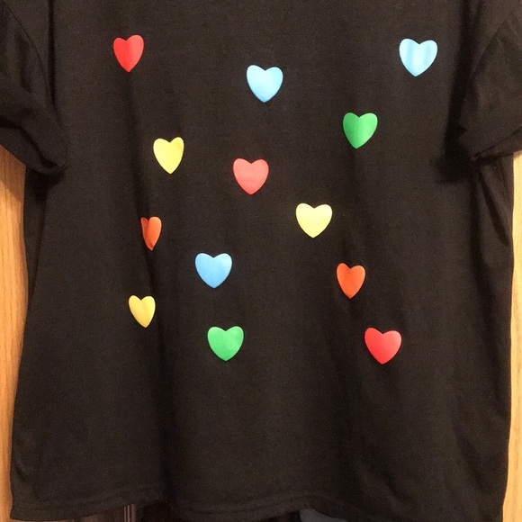 Shein Curve 0XL black short sleeve tee shirt with multi color hearts - Picture 4 of 7